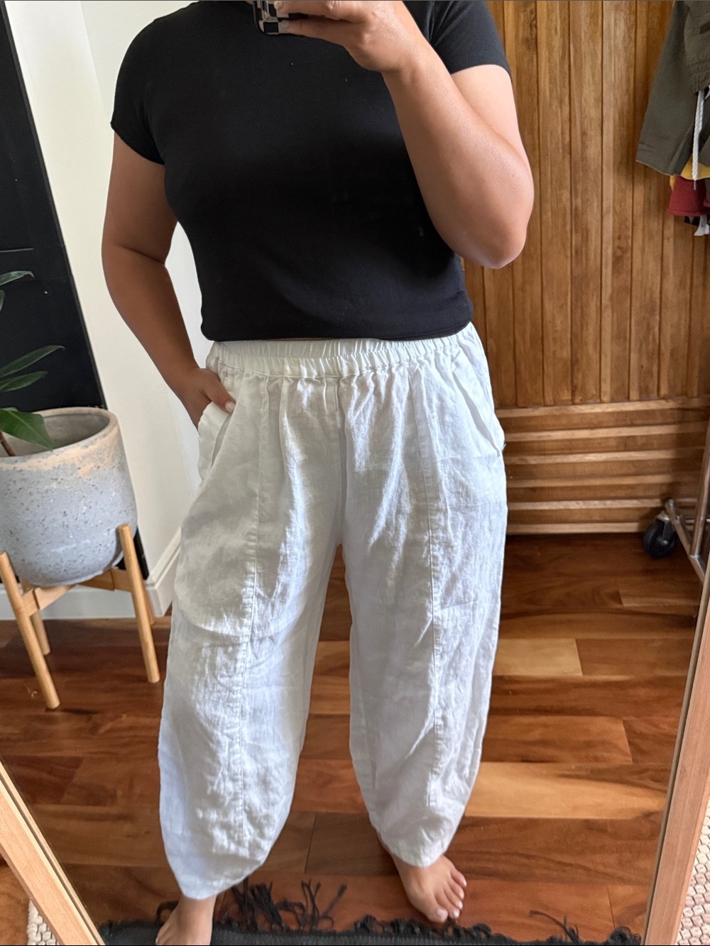 No Brand Linen Barrel Leg Cropped White Pants. M